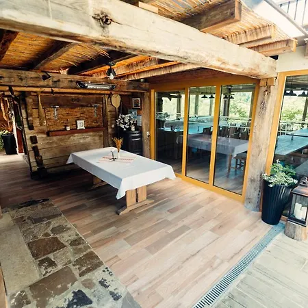 Kmecka Hisa Bahor Holiday home *
