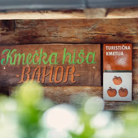 Kmecka Hisa Bahor * Črnomelj