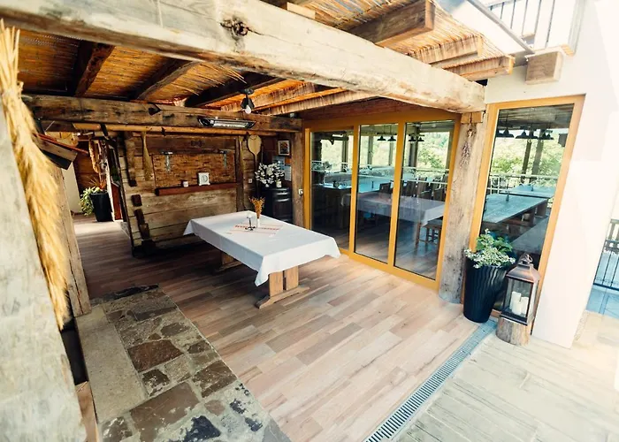 Kmecka Hisa Bahor Holiday home *