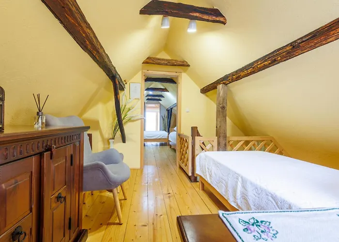 Kmecka Hisa Bahor Holiday home